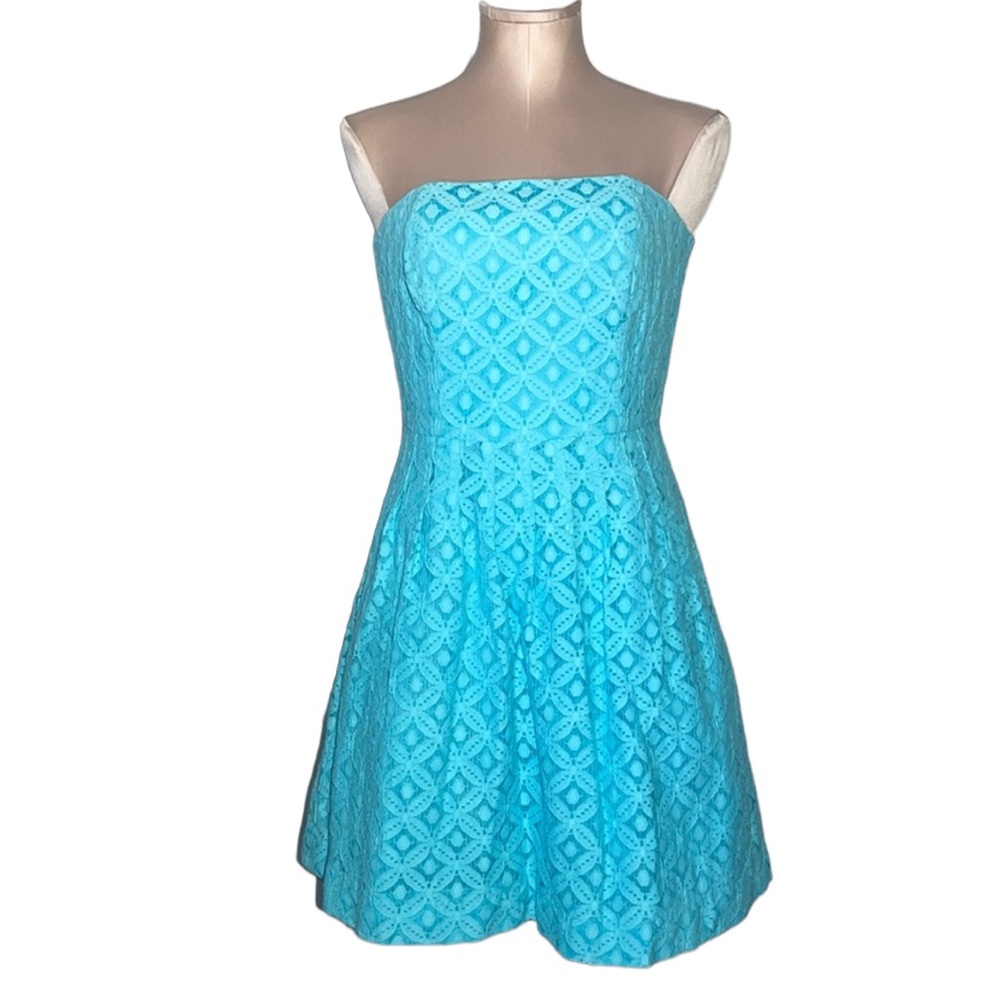 Lilly Pulitzer strapless aqua eyelet dress. Size 0. Completely lined
